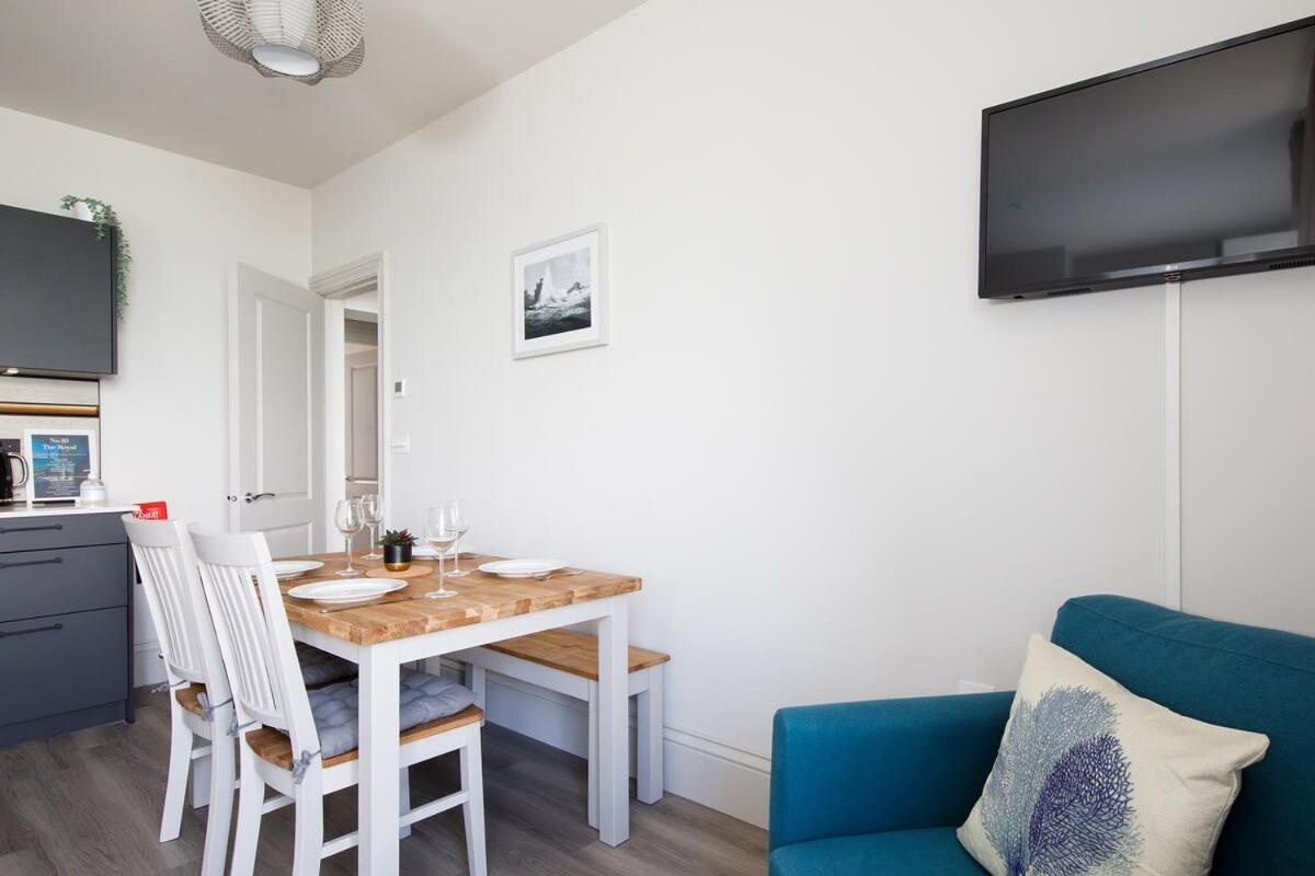 Panoramic Sea Views In Beachfront Apt W Balcony Bognor Regis Exterior foto